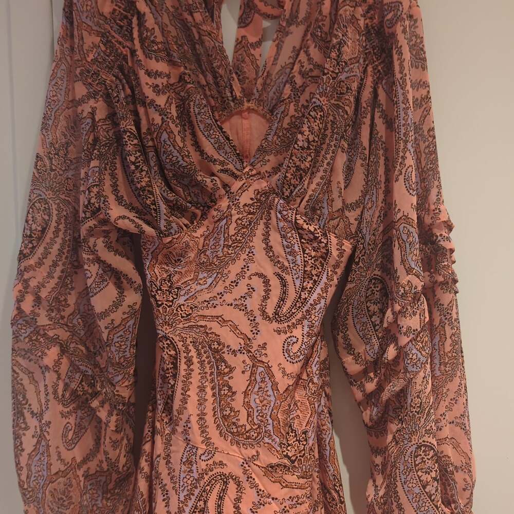 Free People Mirage Long Sleeve Maxi Dress in Peach Combo Pink Paisley size 2 - Picture 2 of 5